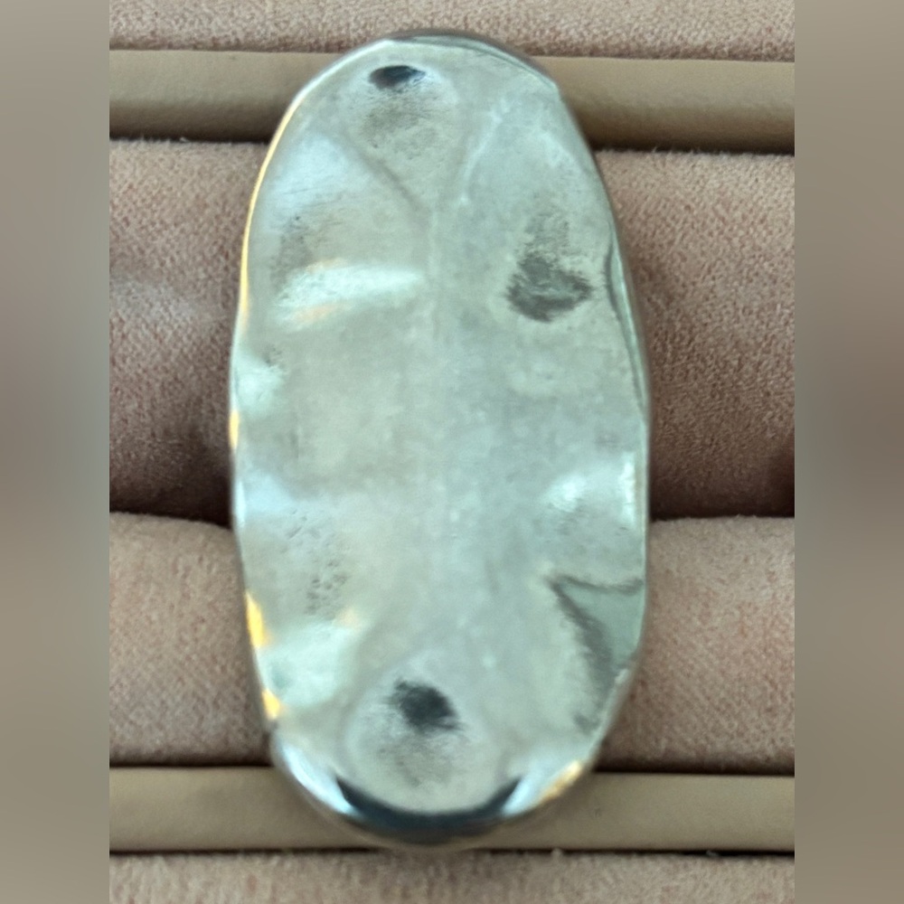 Uno de 50 brand Silver tone Oval Ring size 7.